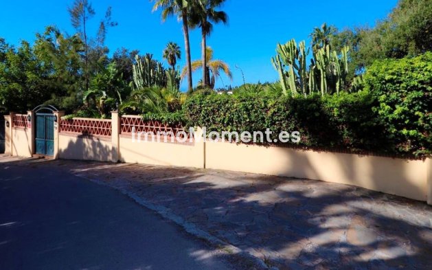 Resale - Villa - Marbella - Elviria