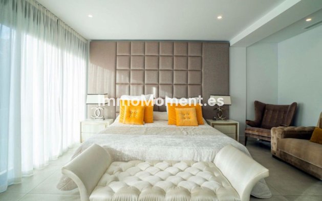 Revente - Villa - Marbella - Nueva Andalucía