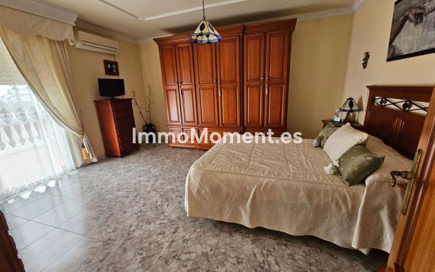 Revente - Villa - Intérieur                       - Churriana