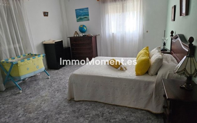 Revente - Villa - Intérieur                       - Churriana