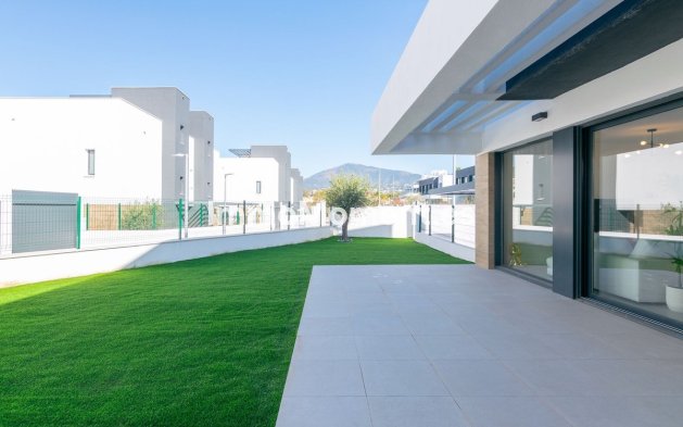 Resale - Villa - Estepona - Atalaya