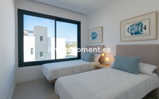 Resale - Villa - Estepona - Atalaya