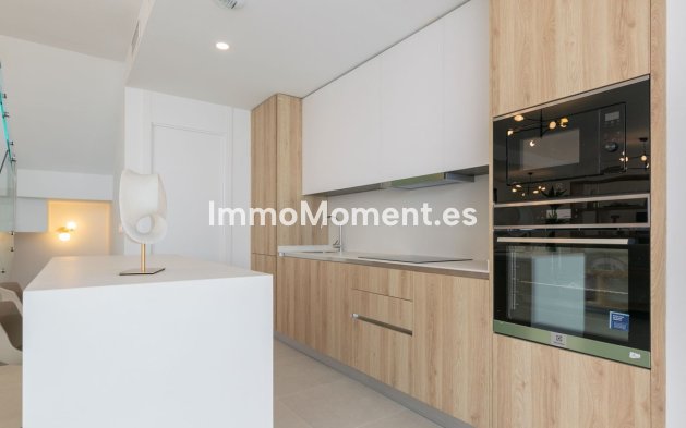 Resale - Villa - Estepona - Atalaya