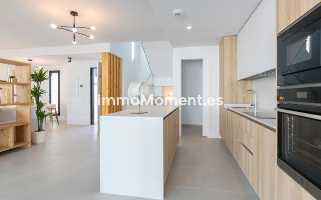 Resale - Villa - Estepona - Atalaya