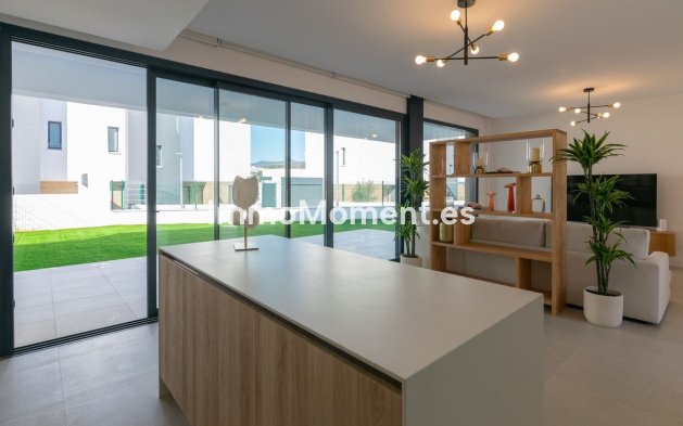 Resale - Villa - Estepona - Atalaya