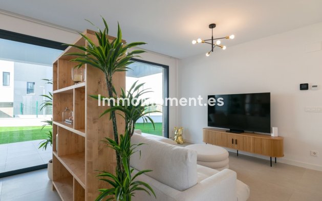 Resale - Villa - Estepona - Atalaya