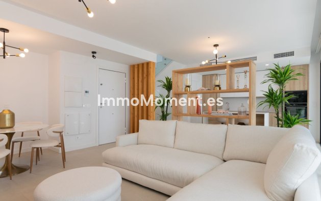 Resale - Villa - Estepona - Atalaya