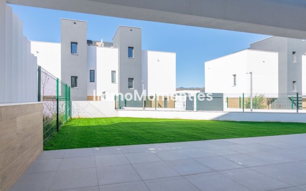 Resale - Villa - Estepona - Atalaya