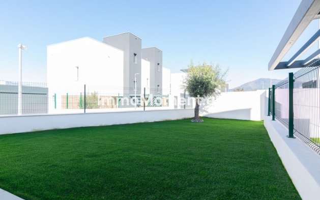 Resale - Villa - Estepona - Atalaya