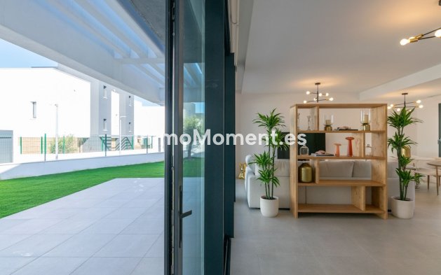 Resale - Villa - Estepona - Atalaya