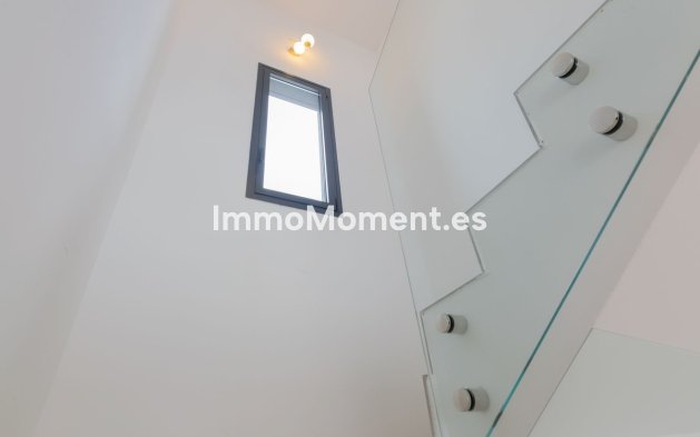 Resale - Villa - Estepona - Atalaya