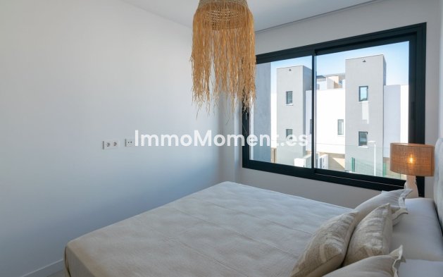 Resale - Villa - Estepona - Atalaya