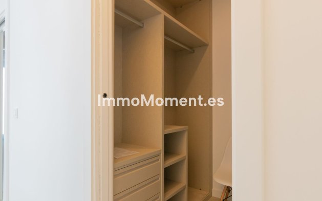 Resale - Villa - Estepona - Atalaya