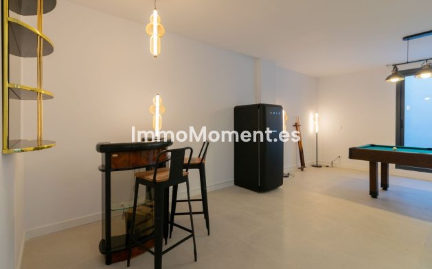 Resale - Villa - Estepona - Atalaya