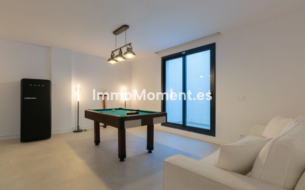 Resale - Villa - Estepona - Atalaya