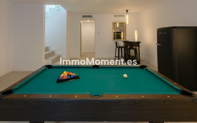 Resale - Villa - Estepona - Atalaya