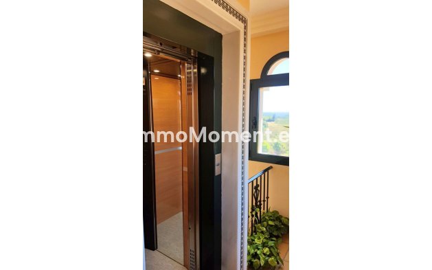 Wiederverkauf - Villa - Estepona  - Estepona Centro