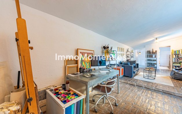 Reventa - Casa de campo - Interior  - Coín