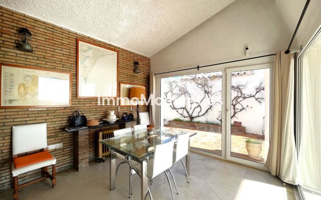 Bestaande woning - Villa - Estepona  - Estepona Centro