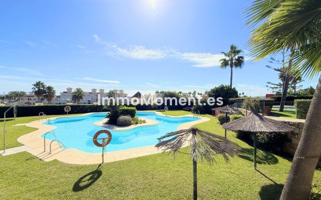 Revente - Maison mitoyenne - Estepona  - Estepona Centro