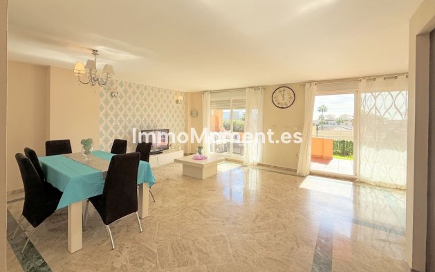 Revente - Maison mitoyenne - Estepona  - Estepona Centro