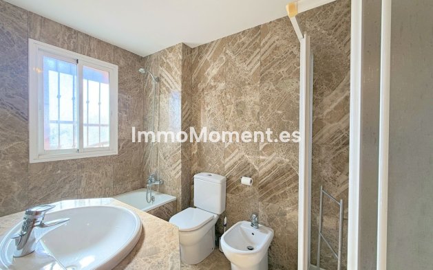 Revente - Maison mitoyenne - Estepona  - Estepona Centro