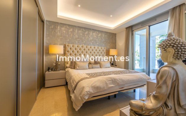 Resale - Apartment - Estepona - Estepona Centro