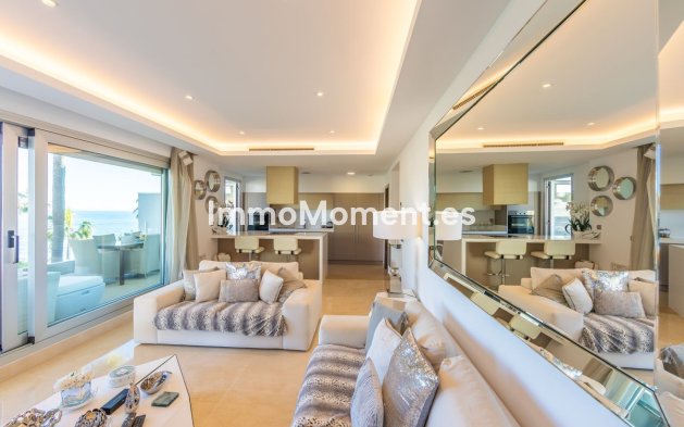 Resale - Apartment - Estepona - Estepona Centro