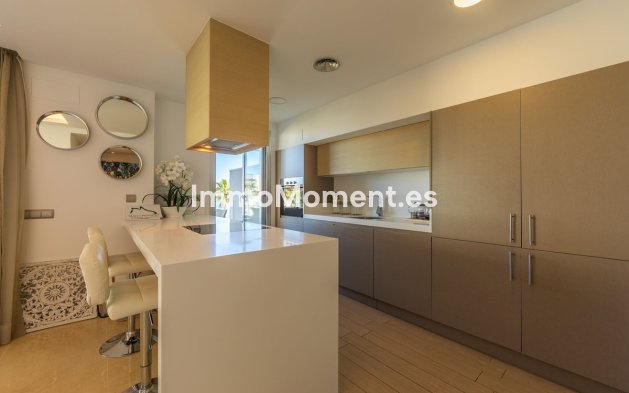 Resale - Apartment - Estepona - Estepona Centro