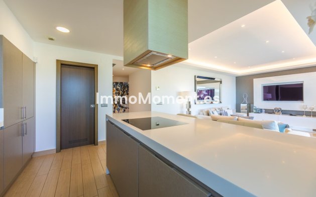 Resale - Apartment - Estepona - Estepona Centro