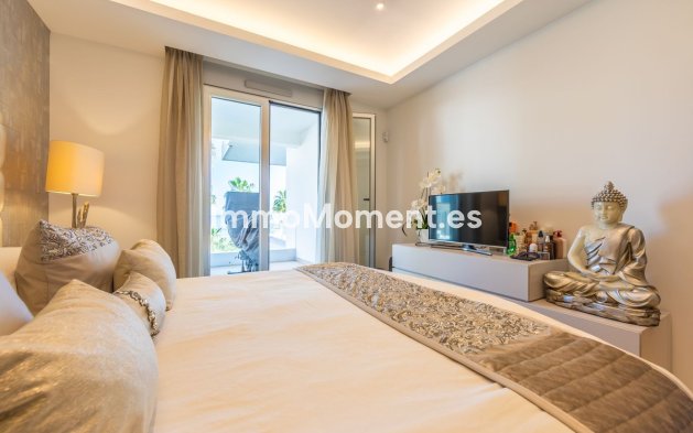 Resale - Apartment - Estepona - Estepona Centro