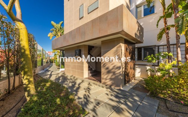 Resale - Apartment - Estepona - Estepona Centro