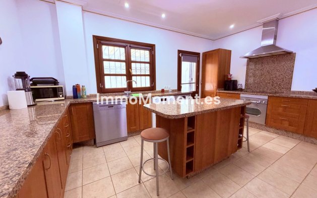 Revente - Villa - Estepona  - Estepona Centro