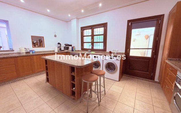 Revente - Villa - Estepona  - Estepona Centro