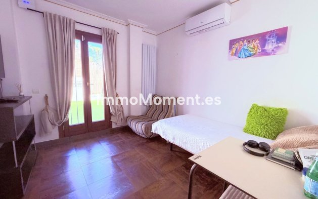 Revente - Villa - Estepona  - Estepona Centro