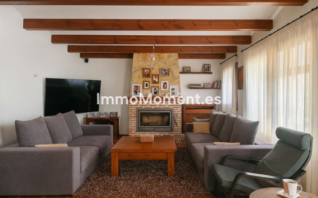 Wiederverkauf - Villa -   Inländisch - Istán