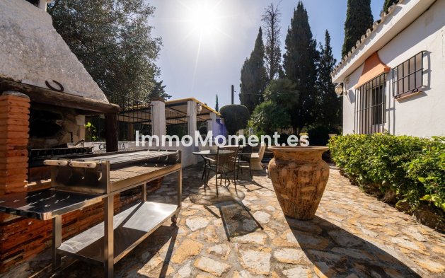 Wiederverkauf - Villa -   Inländisch - Alhaurín de la Torre