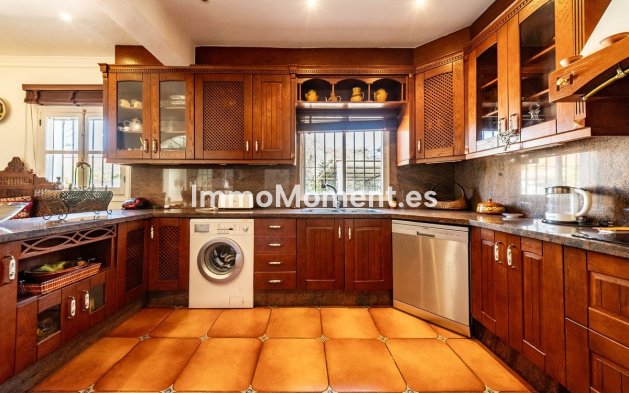 Wiederverkauf - Villa -   Inländisch - Alhaurín de la Torre