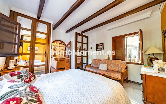 Wiederverkauf - Villa -   Inländisch - Alhaurín de la Torre