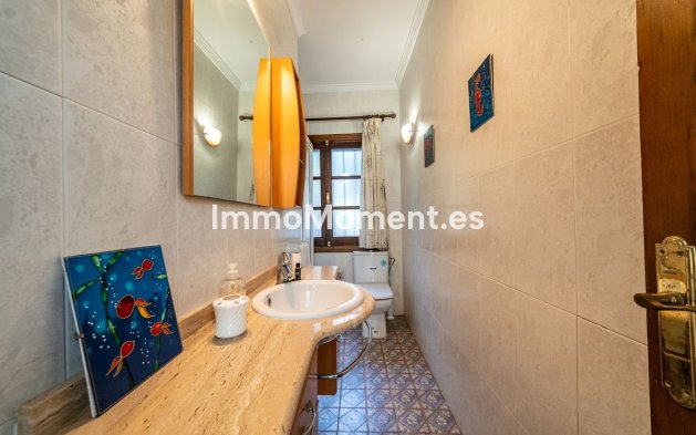 Wiederverkauf - Villa -   Inländisch - Alhaurín de la Torre