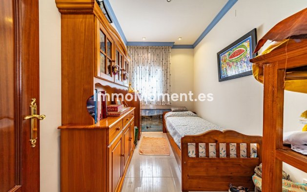 Wiederverkauf - Villa -   Inländisch - Alhaurín de la Torre