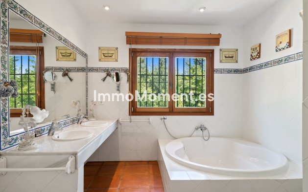 Revente - Villa - Marbella - Marbesa