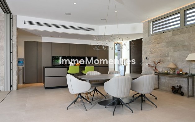 Wiederverkauf - Villa - Marbella - Marbesa