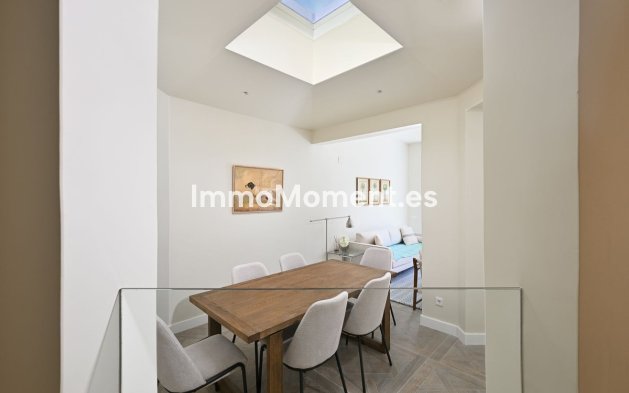 Resale - Apartment - Marbella - Elviria