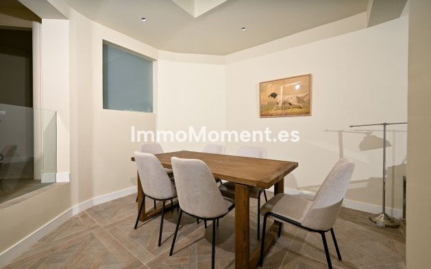 Resale - Apartment - Marbella - Elviria