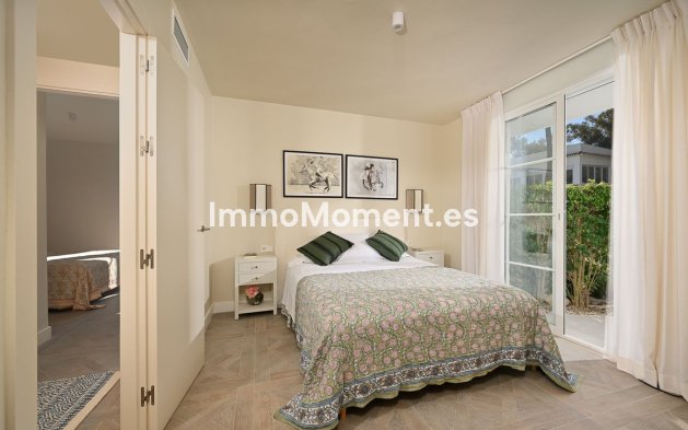 Resale - Apartment - Marbella - Elviria