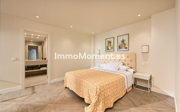 Resale - Apartment - Marbella - Elviria