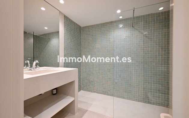 Resale - Apartment - Marbella - Elviria