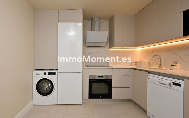 Resale - Apartment - Marbella - Elviria