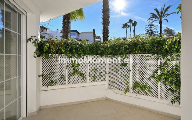 Resale - Apartment - Marbella - Elviria